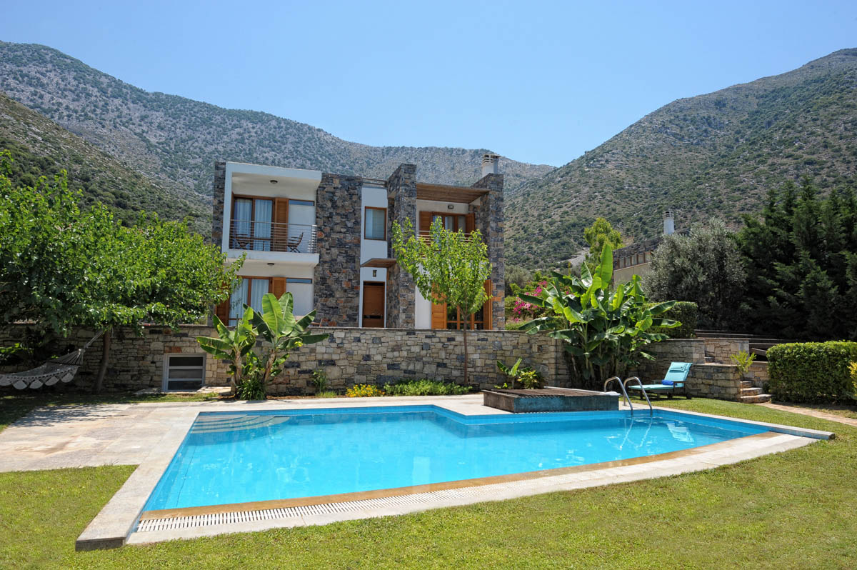 Ilios 3bd Traditional Villa